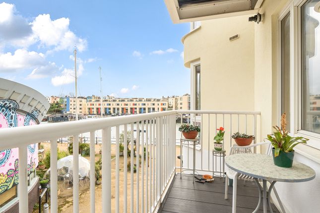Apartment 8, The Crescent,, Hannover Quay, Bristol photo 2