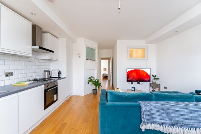 Flat 2, London, E8 photo 3