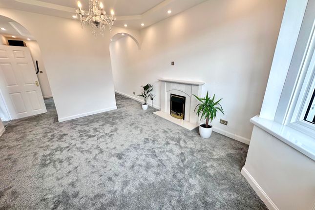Mon Abri, Manor Way, Pontypool photo 3