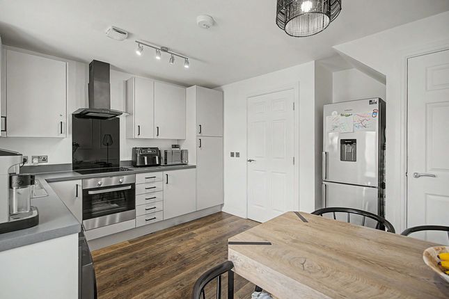14, Cornfield Drive, Manchester photo 4
