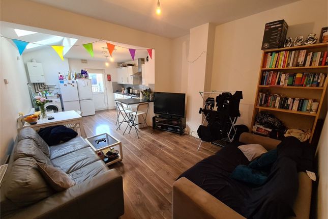 Thumbnail End terrace house to rent in Bedford Road, East Finchley