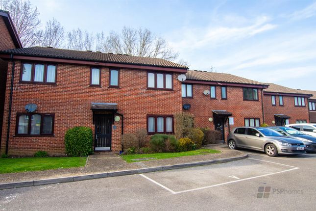 Flat for sale in Junction Close, Burgess Hill