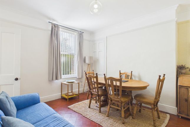24, Lando Road, Pembrey photo 5
