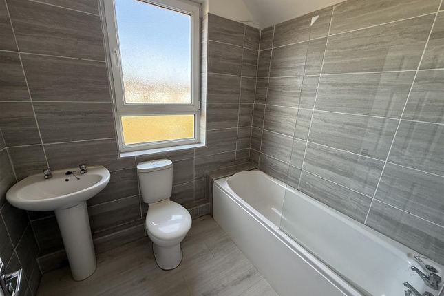 27, Trafalgar Street, Carcroft, Doncaster photo 5