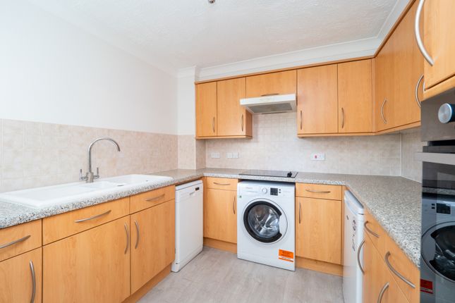 Flat for sale in Queens Road, Sutton