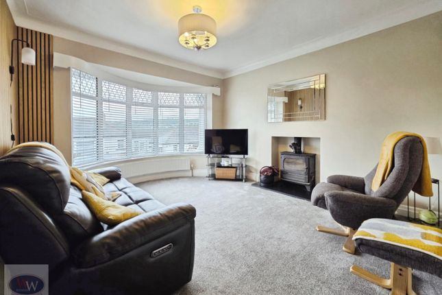 45, Oakfield Drive, Shipley photo 4