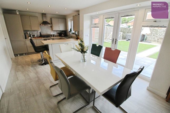 2, Baccarat Close, Anlaby, Hull photo 4