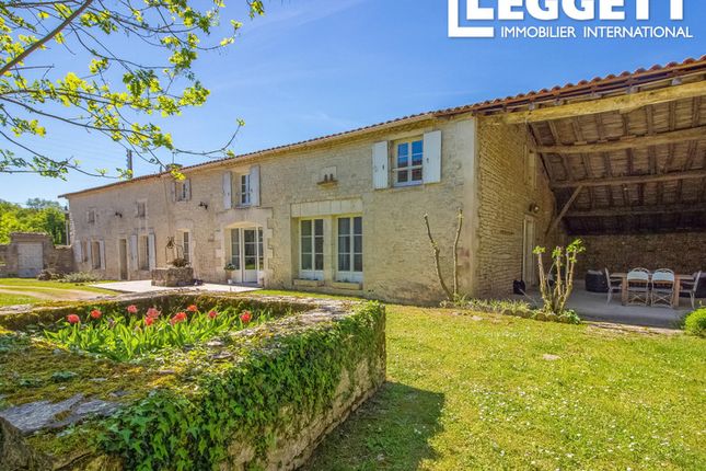Villa for sale in Brie, Charente, Nouvelle-Aquitaine