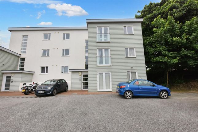 Thumbnail Flat for sale in Strawberry Lane, Redruth