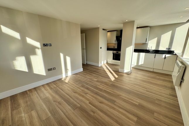 Thumbnail Flat to rent in Canon Street, Taunton