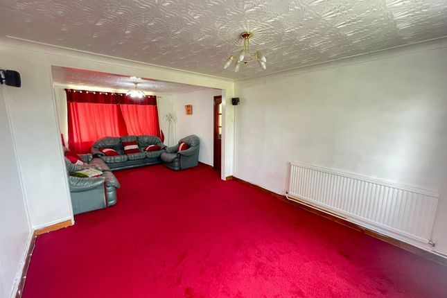 35, Kingston Road, High Wycombe photo 3