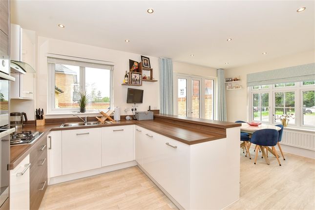 Challenger Way, Marden photo 2