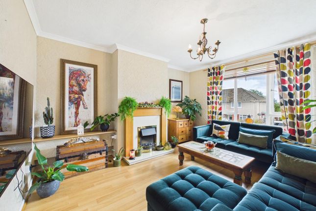 17, Derllwyn Close, Bridgend photo 4