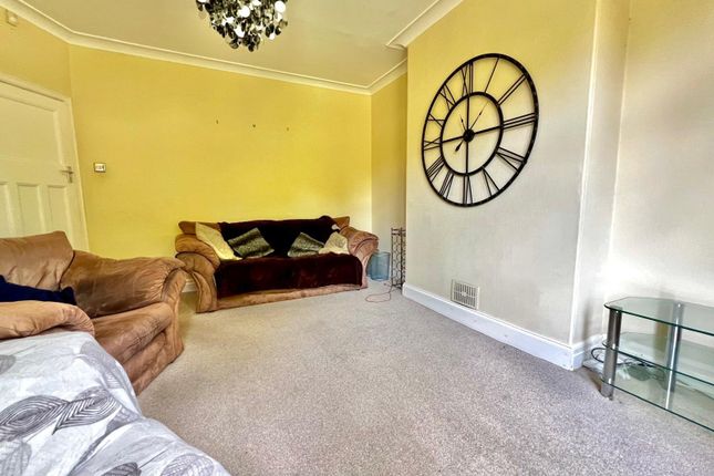 89, Otley Old Road, West Yorkshire photo 4