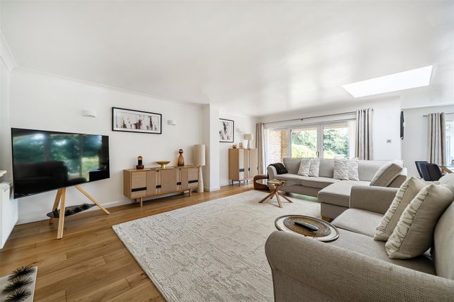 48, Sandy Lane, Wokingham photo 2