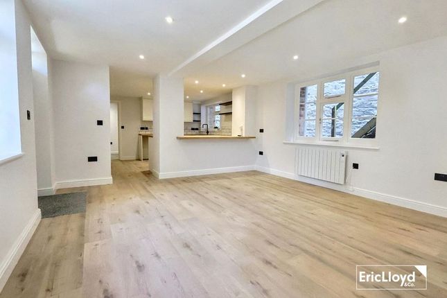 Flat 5, The Penthouse Flats,, St. Peters Hill, Brixham photo 3