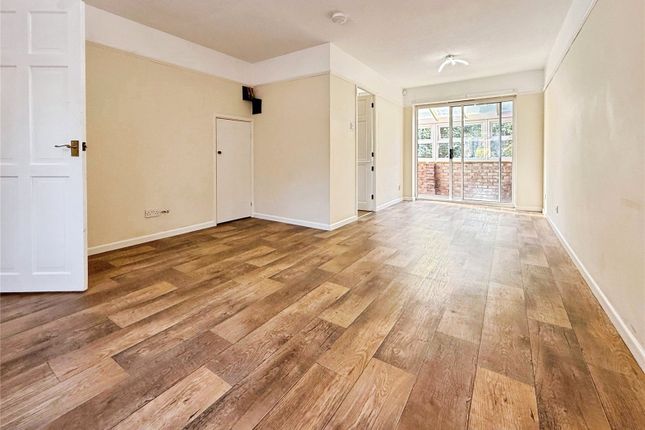 14, Meadowbrook Close, Devon photo 2