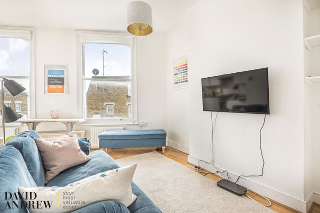 80a Mountgrove Road, London photo 4