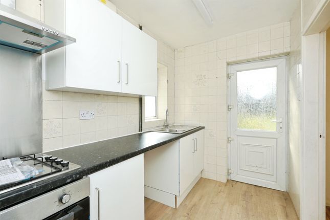21, Rufford Avenue, Retford photo 2