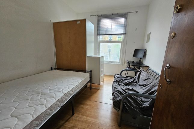 Thumbnail Studio to rent in Bryantwood Road, London