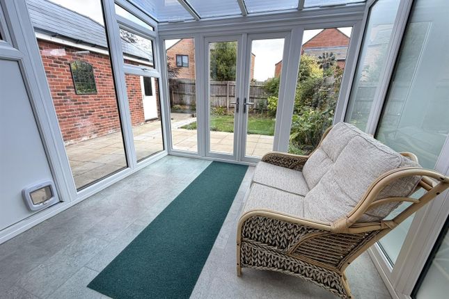 22, Brampton Grange Drive, Daventry photo 3