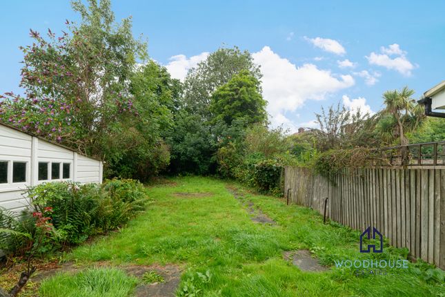 Bethune Avenue, London photo 4