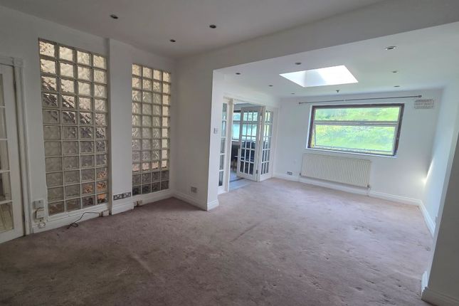 419, Wanstead Park Road, Ilford photo 2