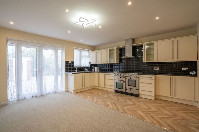 1828 Coventry Road, Birmingham photo 3