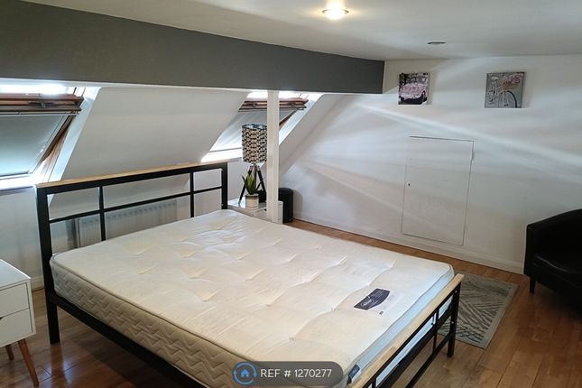 Flat, Eden Hall Burleigh St, Cambridge photo 4