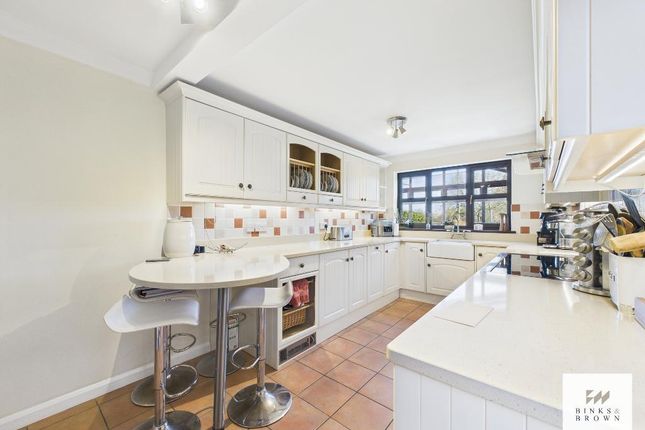 4, Marie Close, Corringham photo 3