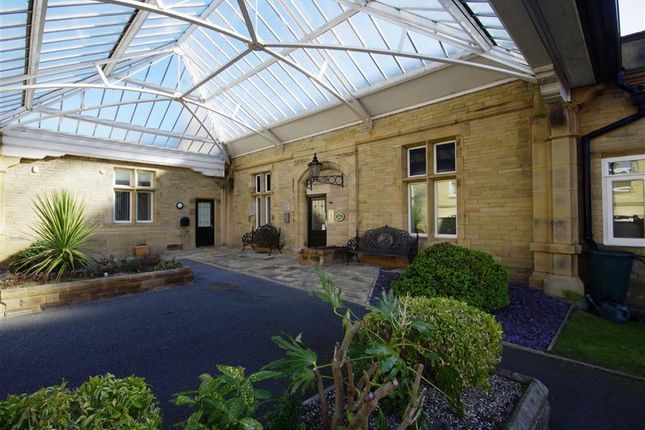 Whitaker House Charlotte Close Halifax Hx1 1 Bedroom Flat