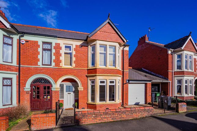 2-bed flat on Sturminster Road, Cardiff, £300,000
