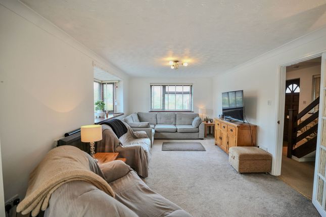 2 Henry Blogg Road, Cromer photo 2