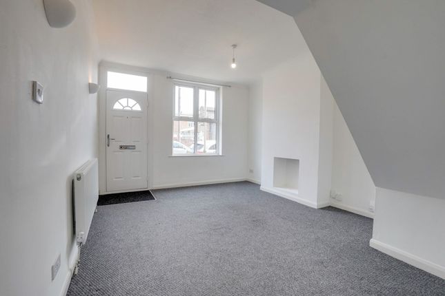 27 Kempson Road, Leicester photo 2