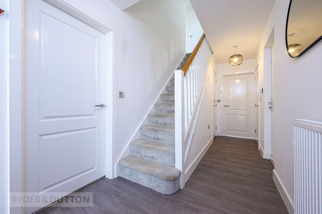 28, St. Mary's Avenue, Holmfirth photo 2