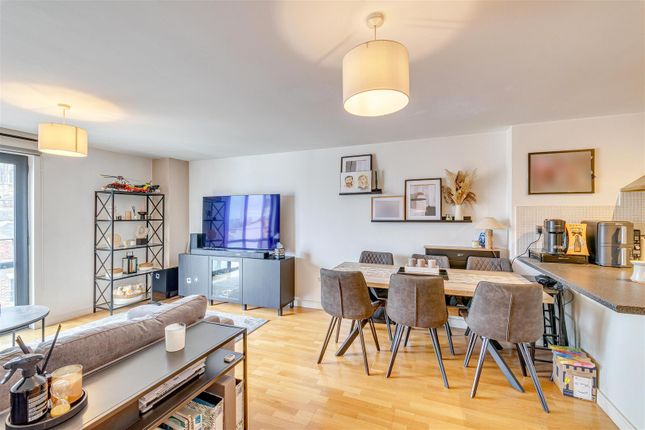 81 Hudson Gardens_4.Jpg