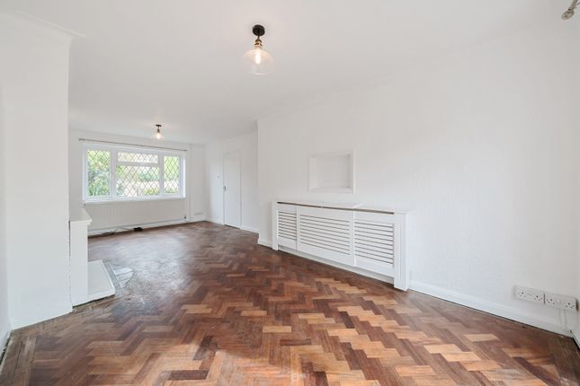 17, Upper Halliford Road, Shepperton photo 4