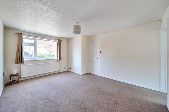 33, Timperley Way, Cheltenham photo 4