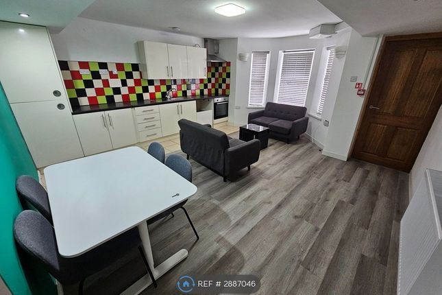 F Ferry Road, Cardiff photo 5