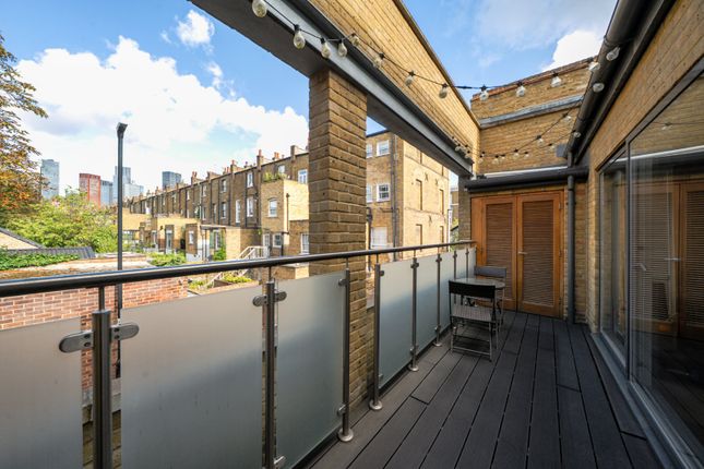 Flat 3, 71, Palfrey Place, London photo 2