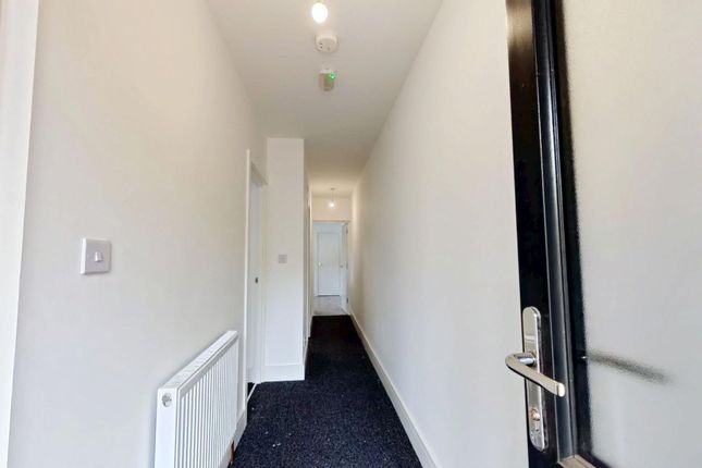 Flat 1, 1 London Road, Sittingbourne photo 2