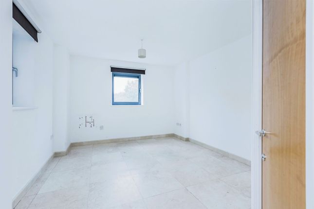 Flat for sale in Bath Lane, Leicester