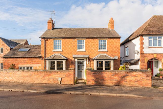 Thumbnail Detached house for sale in Shipston Road, Stratford-Upon-Avon