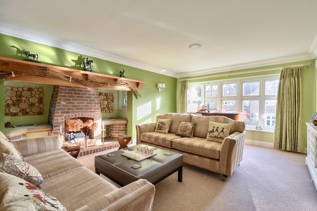 267, Chipstead Way, Banstead photo 3