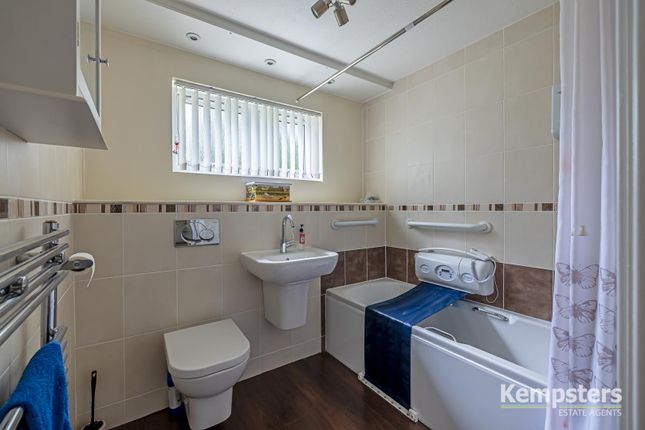 Flat for sale in Palmers Drive, Grays