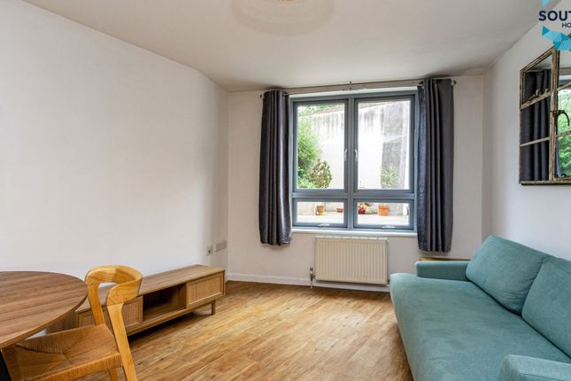 Carnegie House, 219, Shepherds Bush Road, Hammersmith, London photo 4