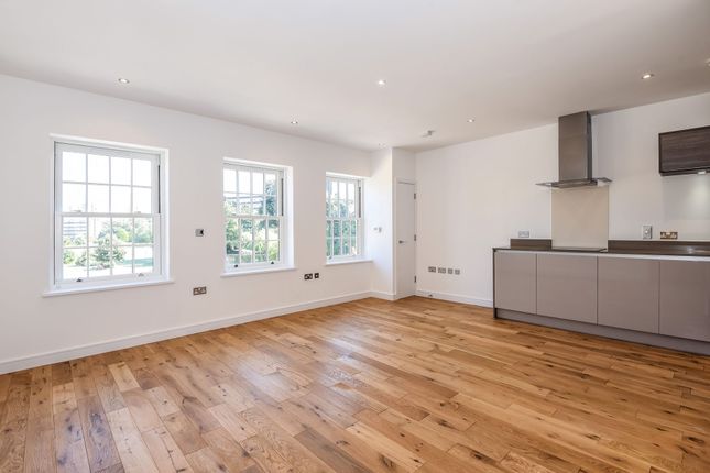 Flat 7, Lovejoy Court, London photo 4
