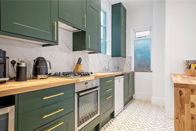 Flat for sale in Mapesbury Road, London