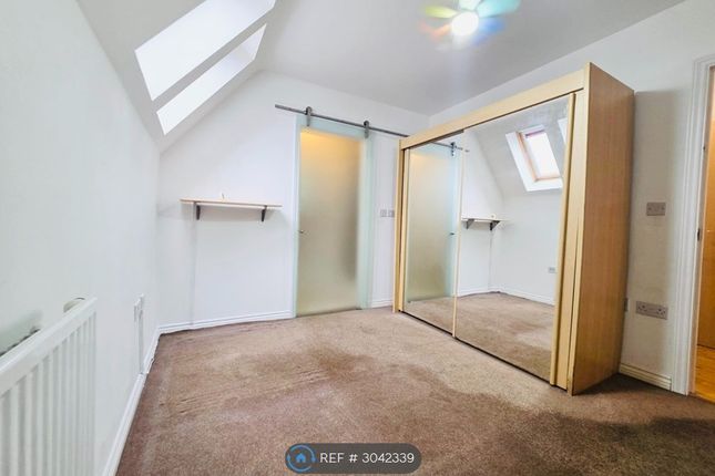 Titus Lodge, Varcoe Gardens, Hayes photo 4