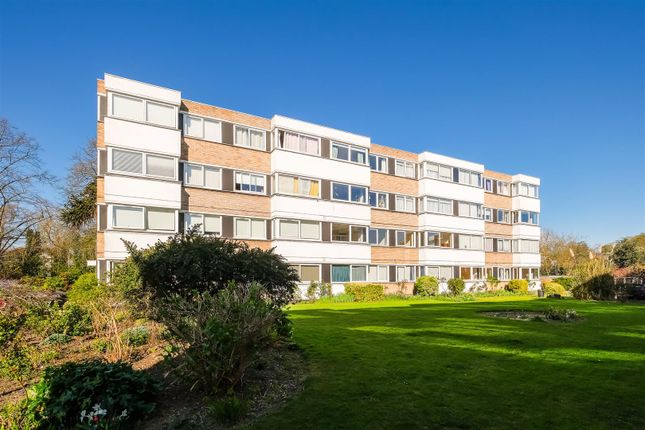 34 Queenswood Gardens-14.Jpg